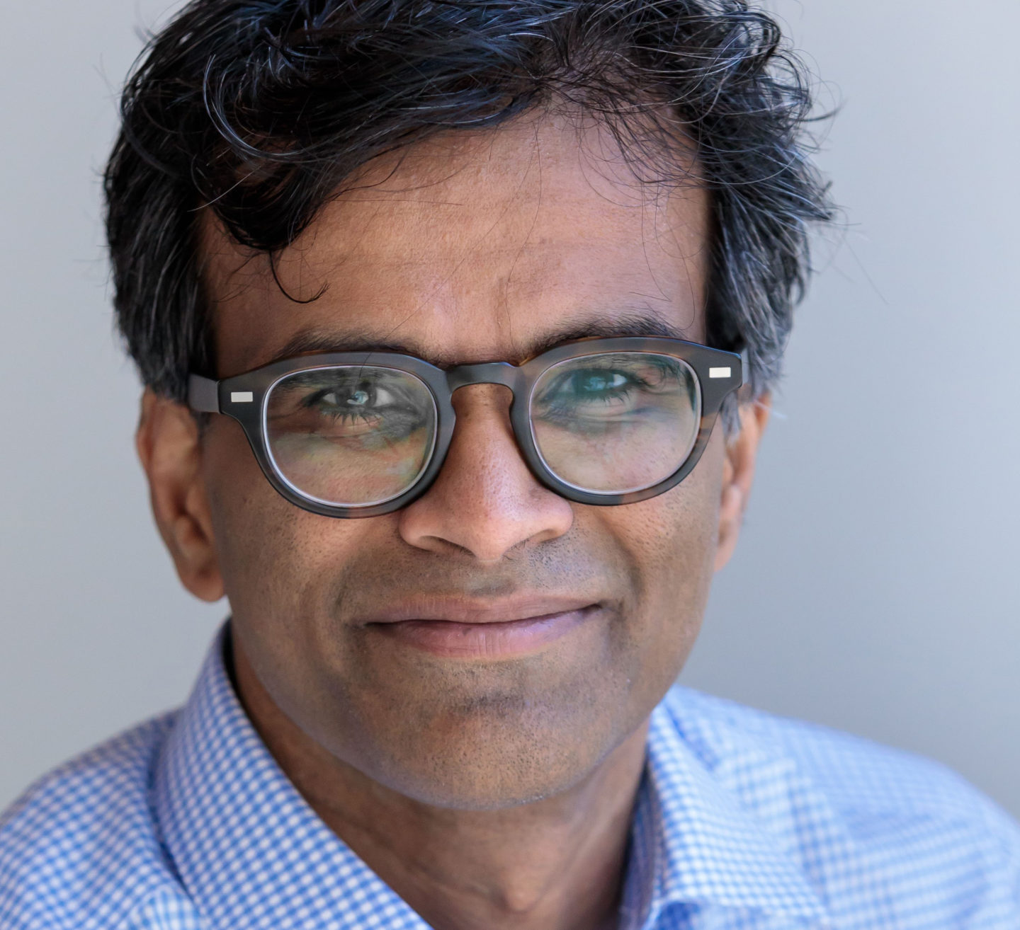 Sendhil Mullainathan headshot